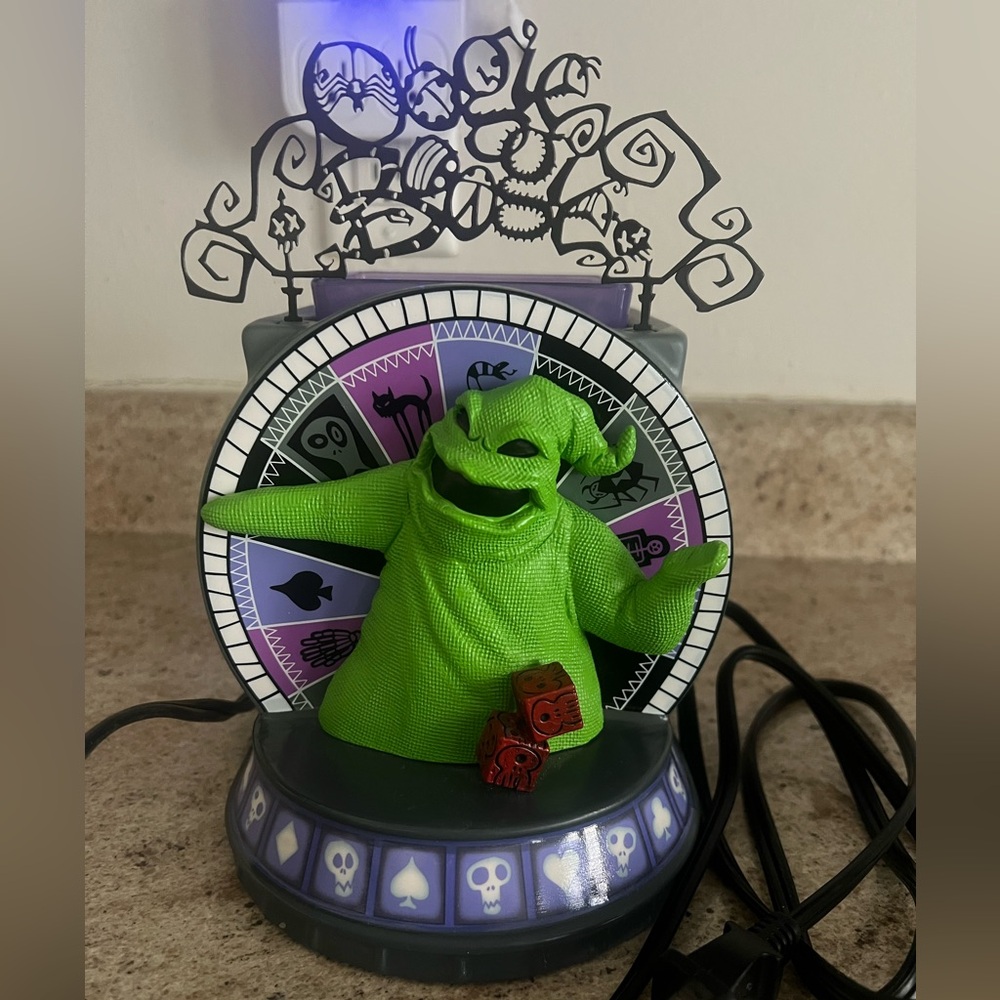 SOLD | Scentsy Nightmare Before Christmas Warmer